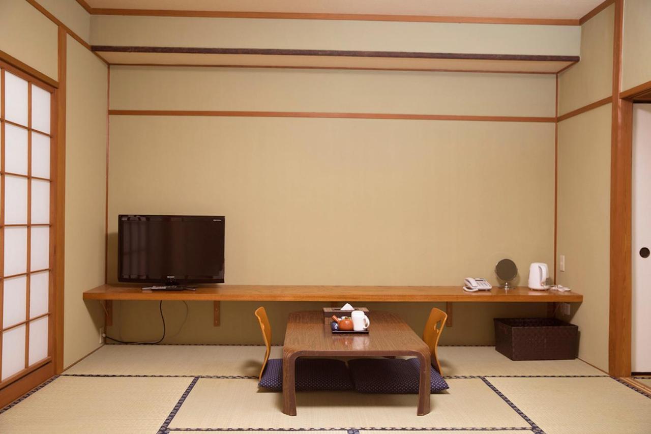 Fuji Hokin Kaikan Hotel Yamanakako Buitenkant foto
