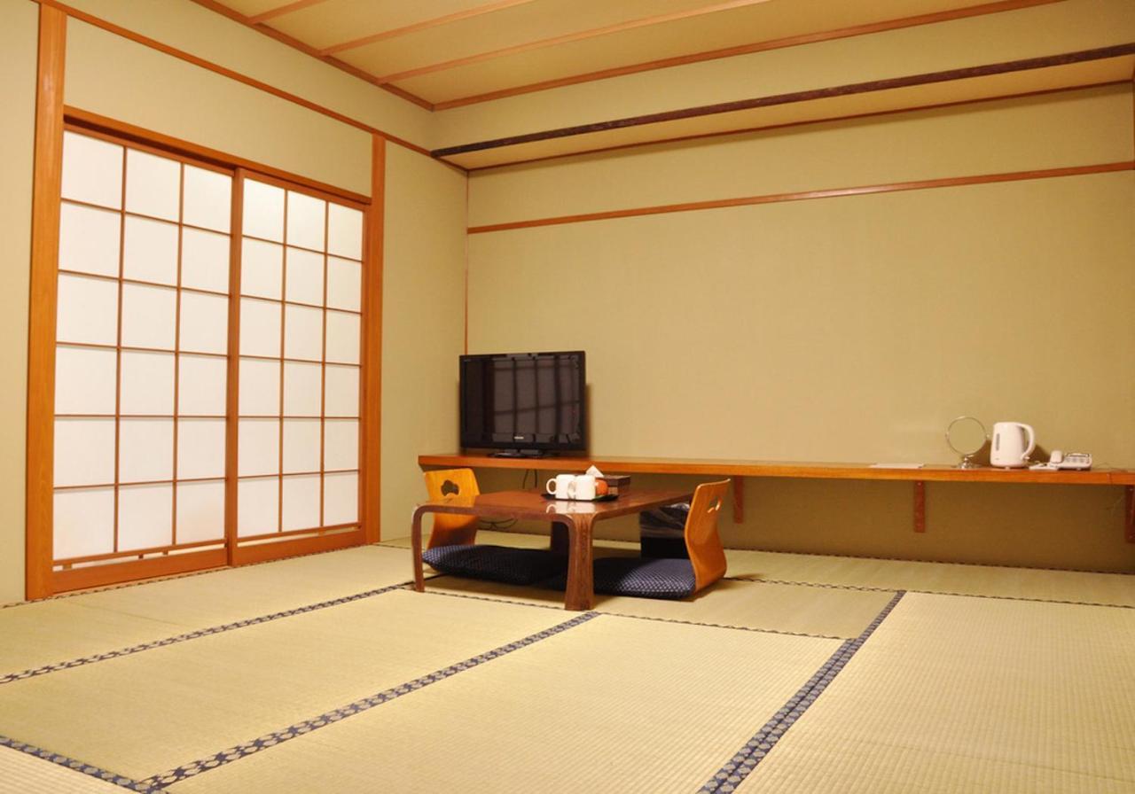 Fuji Hokin Kaikan Hotel Yamanakako Buitenkant foto