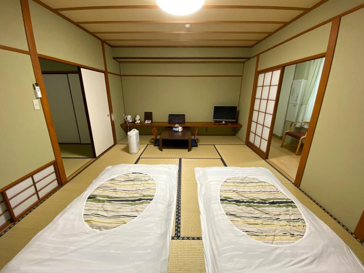 Fuji Hokin Kaikan Hotel Yamanakako Buitenkant foto